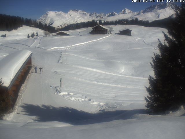 Archived image Webcam Golf house at Arosa