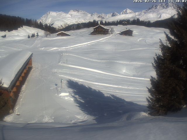 Archived image Webcam Golf house at Arosa