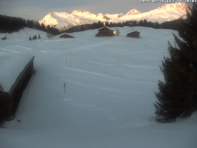 Archived image Webcam Golf house at Arosa