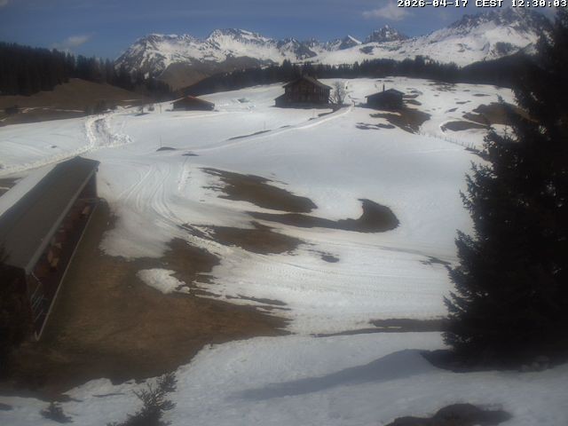 Archived image Webcam Golf house at Arosa