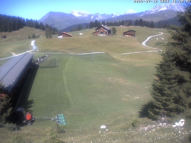 Archived image Webcam Golf house at Arosa