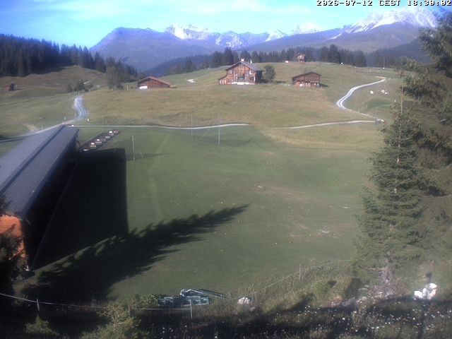 Archived image Webcam Golf house at Arosa