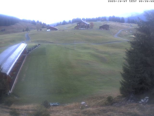 Archived image Webcam Golf house at Arosa