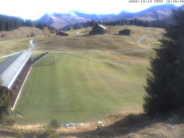 Archived image Webcam Golf house at Arosa