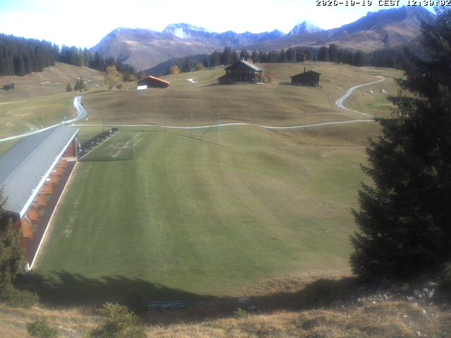 Archived image Webcam Golf house at Arosa