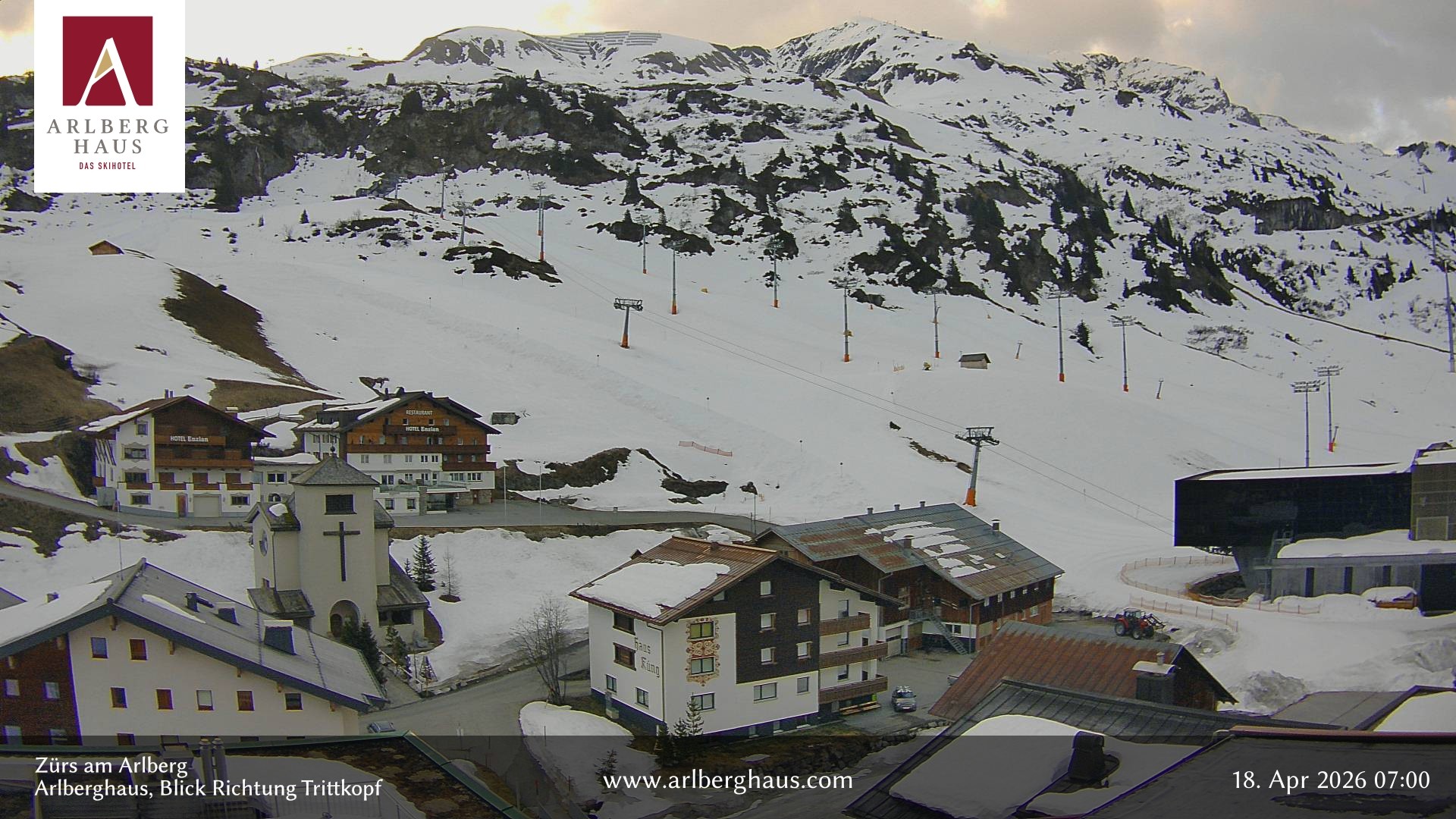 Archived image Webcam Arlberghaus at Zuers