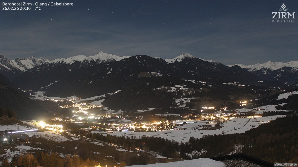 Archived image Webcam Hotel Zirm, South Tyrol