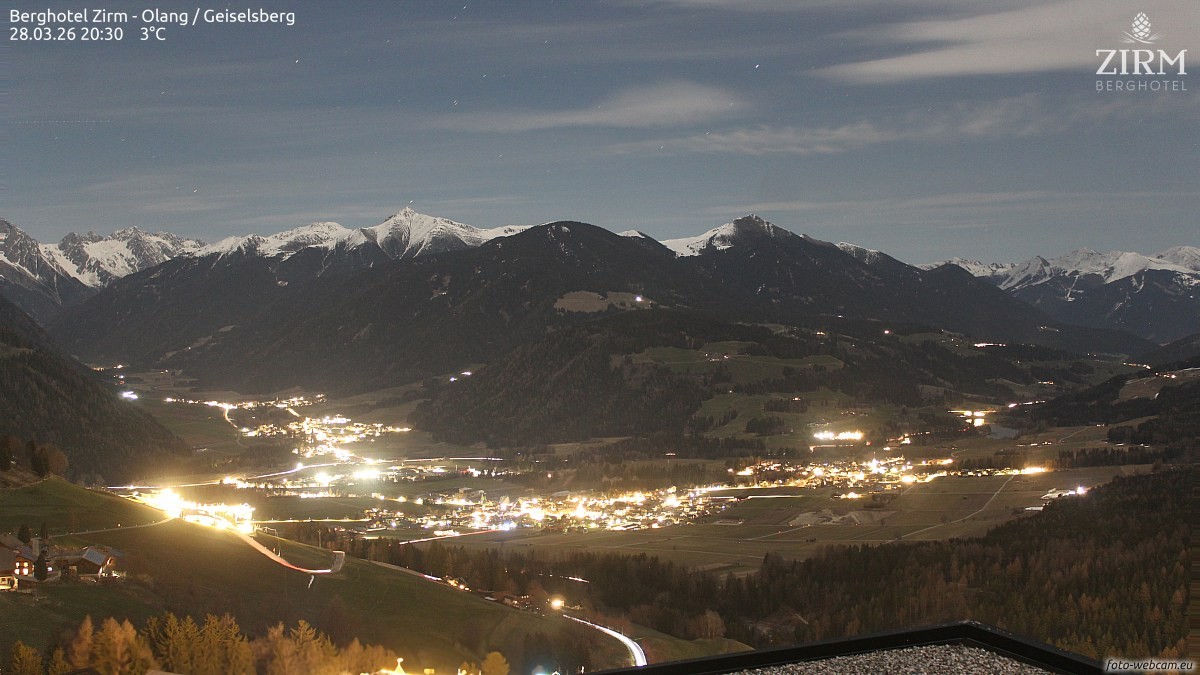 Archived image Webcam Hotel Zirm, South Tyrol