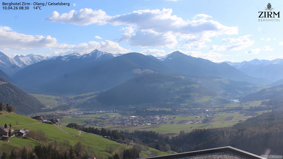 Archived image Webcam Hotel Zirm, South Tyrol