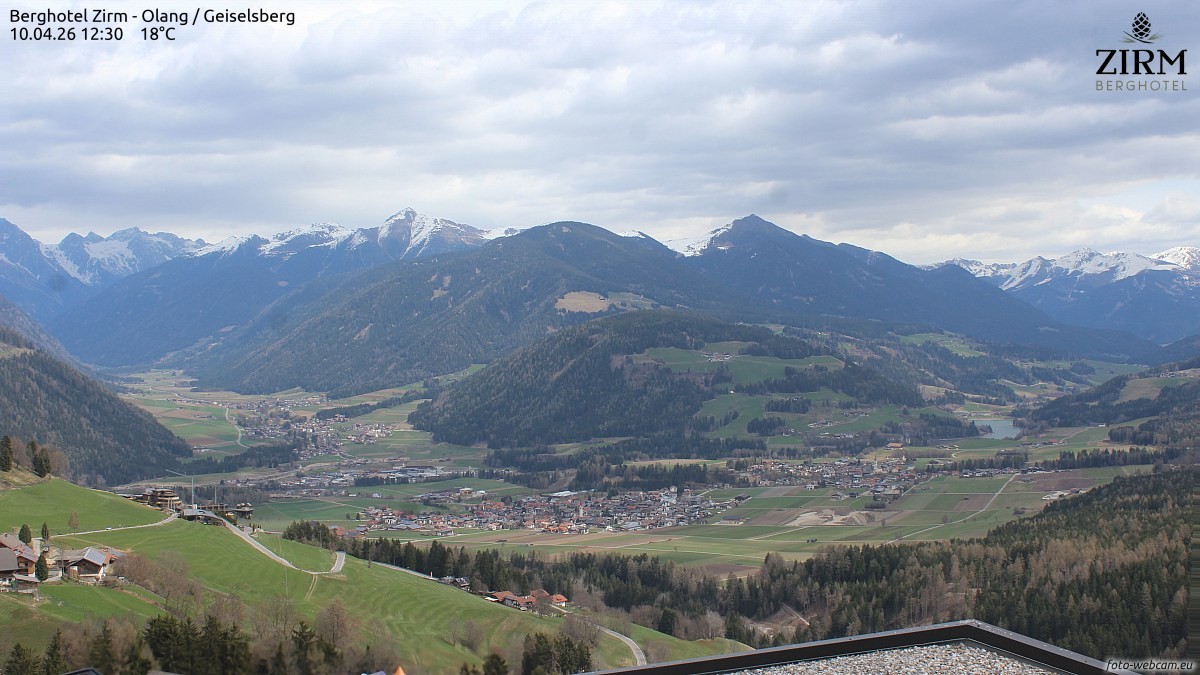 Archived image Webcam Hotel Zirm, South Tyrol