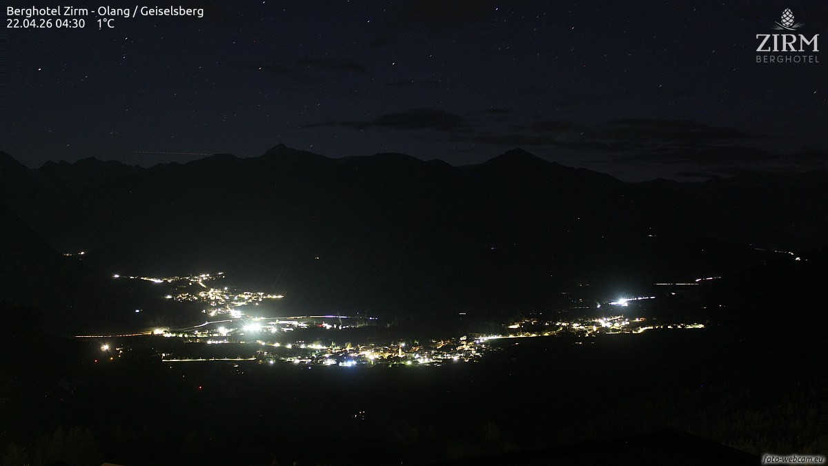 Archived image Webcam Hotel Zirm, South Tyrol
