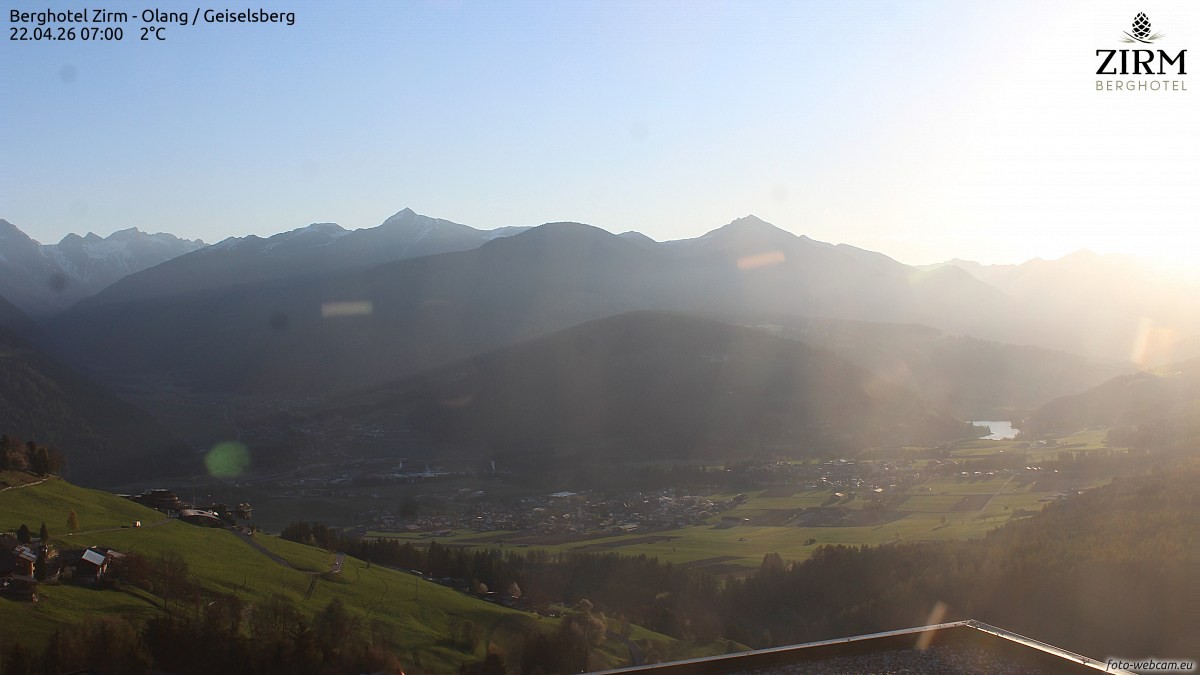 Archived image Webcam Hotel Zirm, South Tyrol