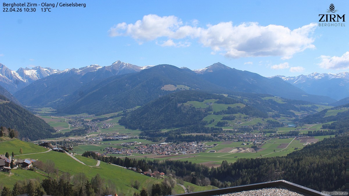 Archived image Webcam Hotel Zirm, South Tyrol