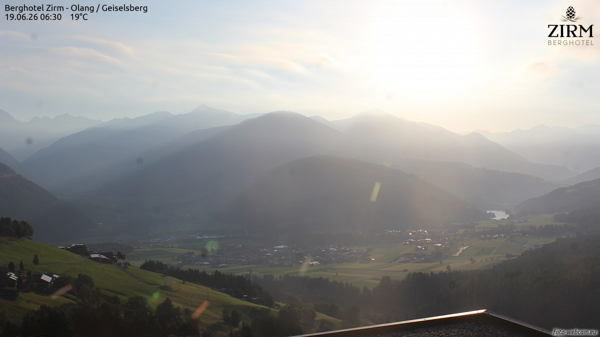 Archived image Webcam Hotel Zirm, South Tyrol