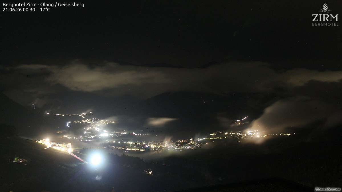 Archived image Webcam Hotel Zirm, South Tyrol