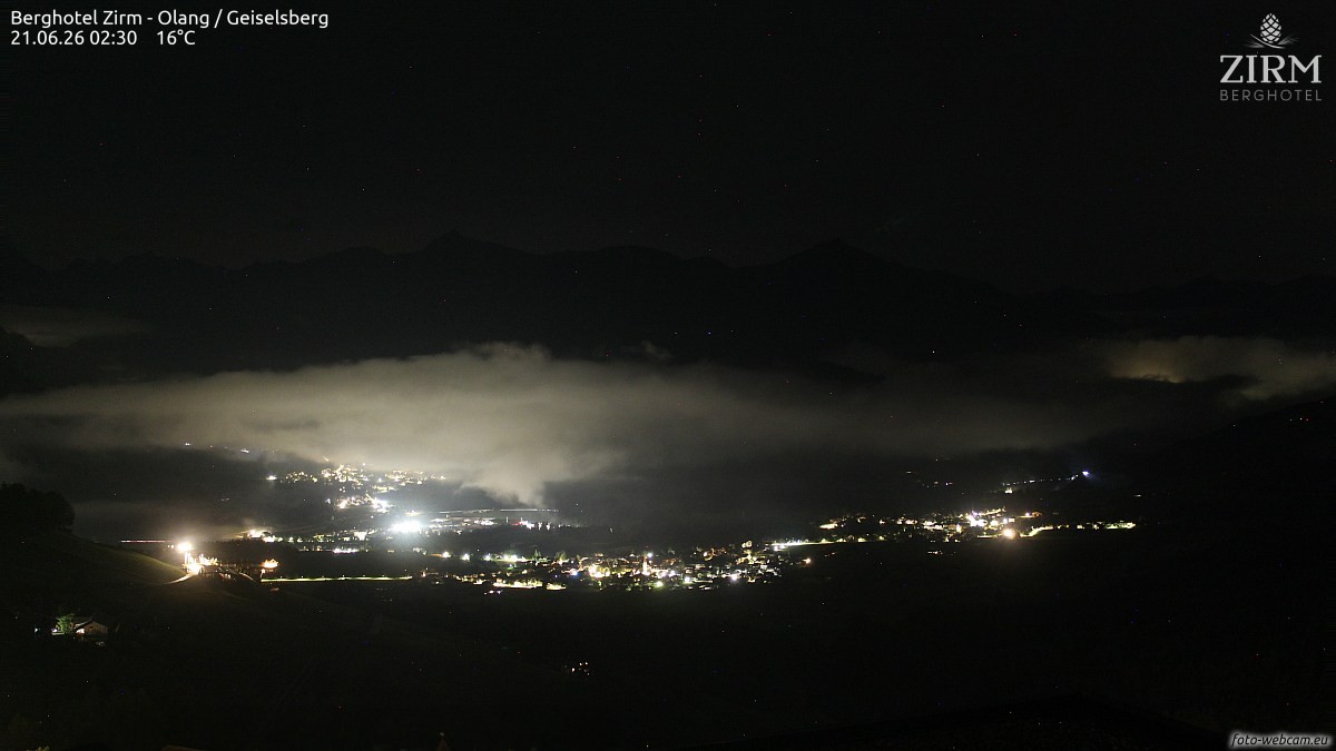 Archived image Webcam Hotel Zirm, South Tyrol