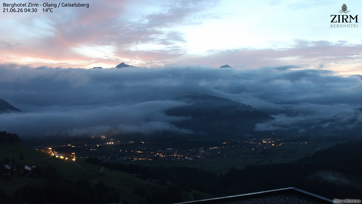 Archived image Webcam Hotel Zirm, South Tyrol
