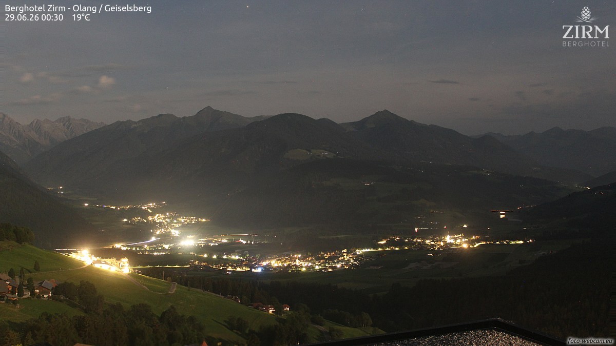 Archived image Webcam Hotel Zirm, South Tyrol