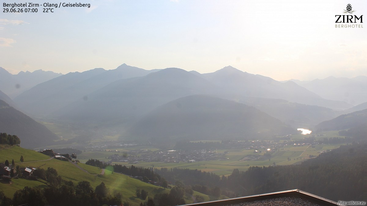Archived image Webcam Hotel Zirm, South Tyrol