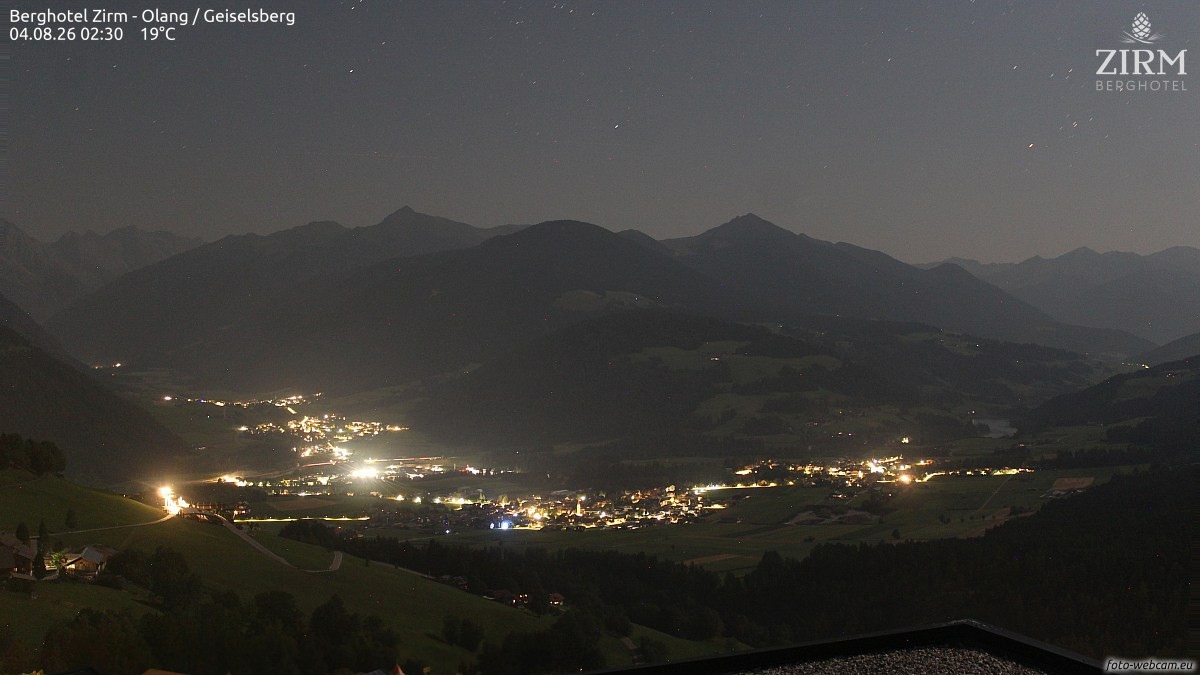 Archived image Webcam Hotel Zirm, South Tyrol