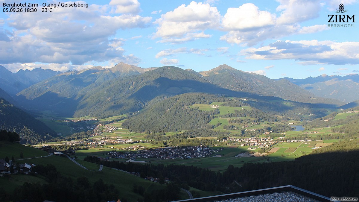 Archiv Foto Webcam Berghotel Zirm am Kronplatz