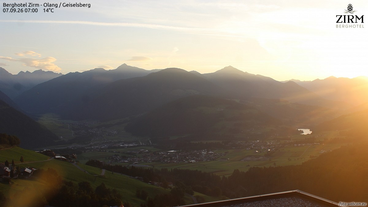 Archiv Foto Webcam Berghotel Zirm am Kronplatz