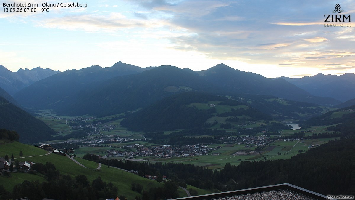 Archived image Webcam Hotel Zirm, South Tyrol