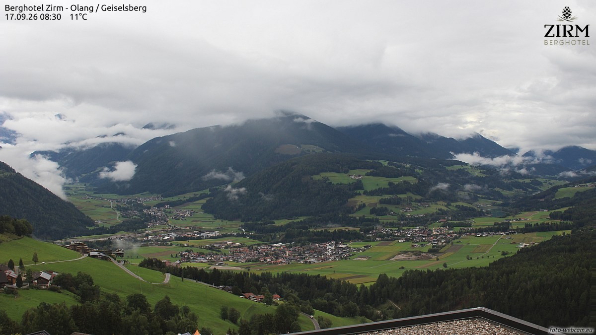 Archived image Webcam Hotel Zirm, South Tyrol