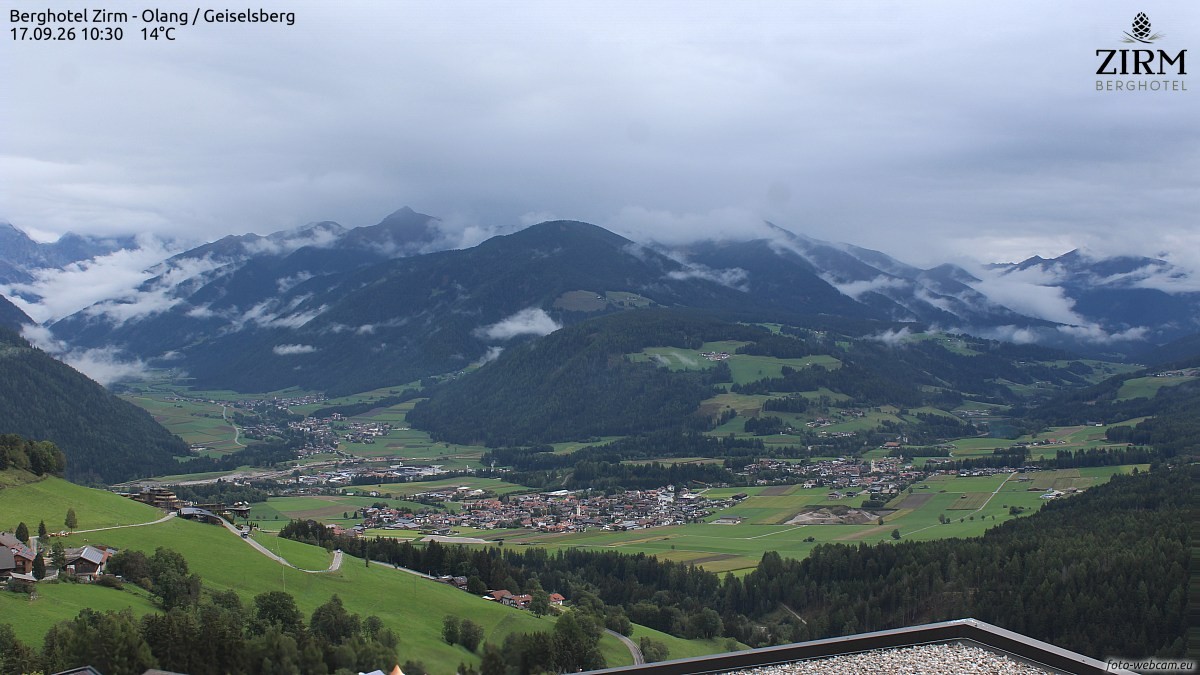 Archived image Webcam Hotel Zirm, South Tyrol
