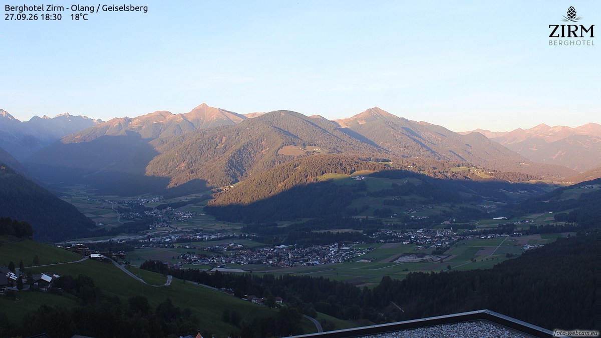 Archived image Webcam Hotel Zirm, South Tyrol