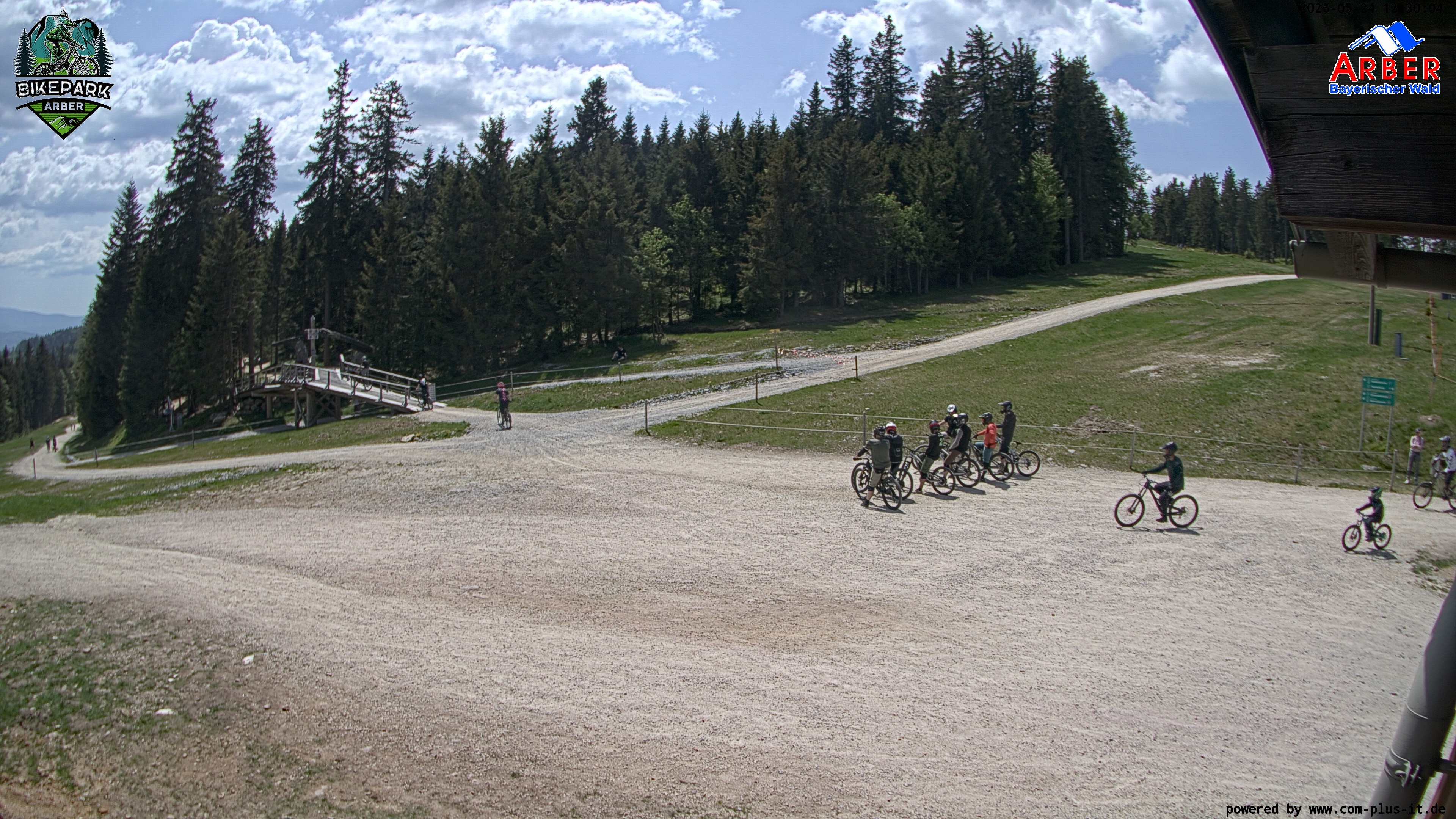 Archiv Foto Webcam ArBär Kinderland des Skigebiets am Arber