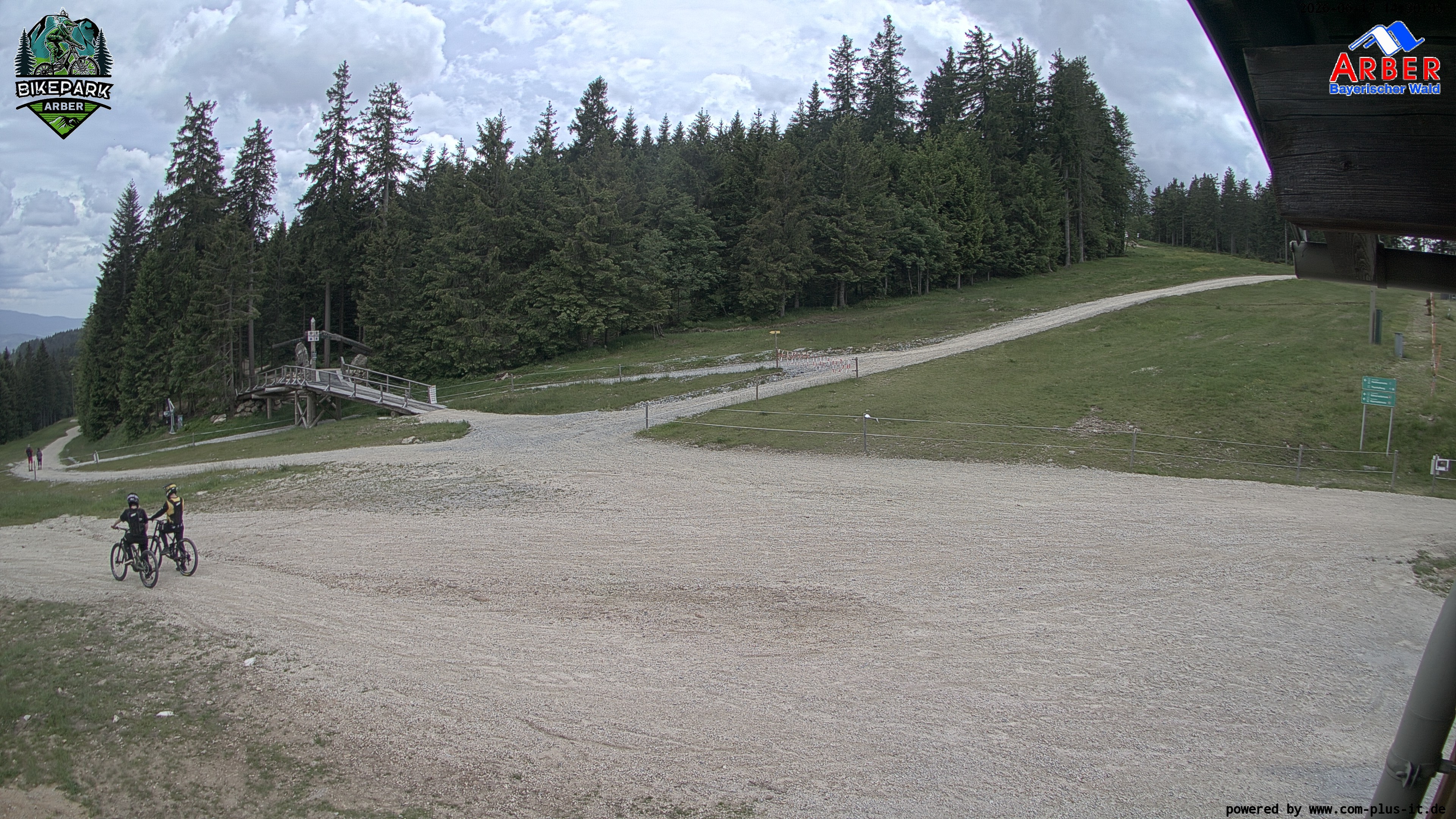 Archiv Foto Webcam ArBär Kinderland des Skigebiets am Arber