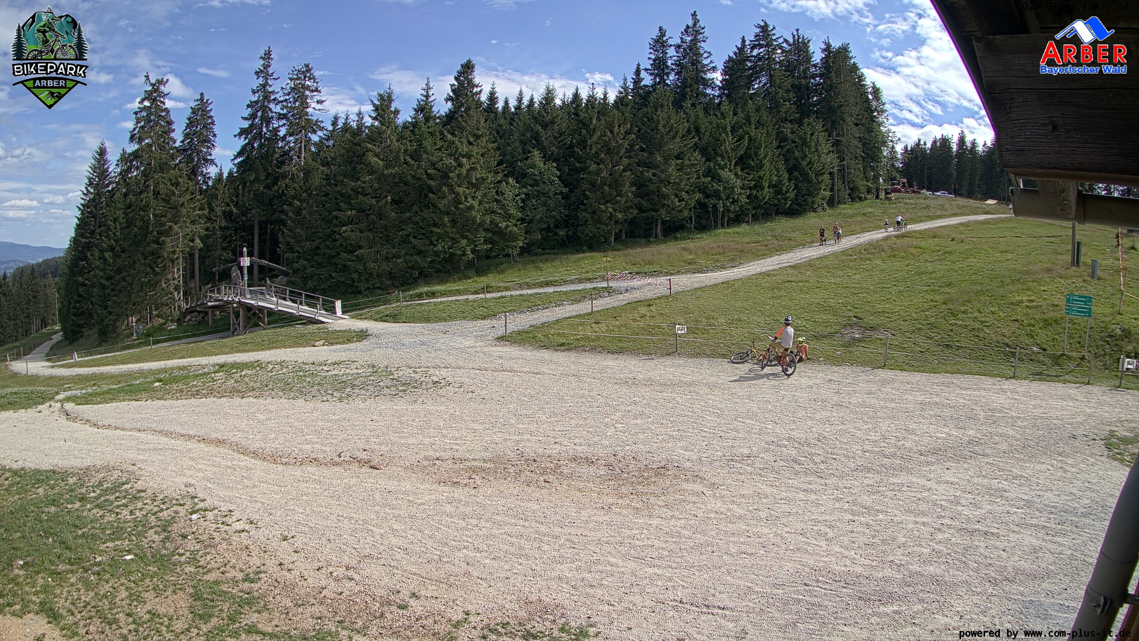 Archiv Foto Webcam ArBär Kinderland des Skigebiets am Arber