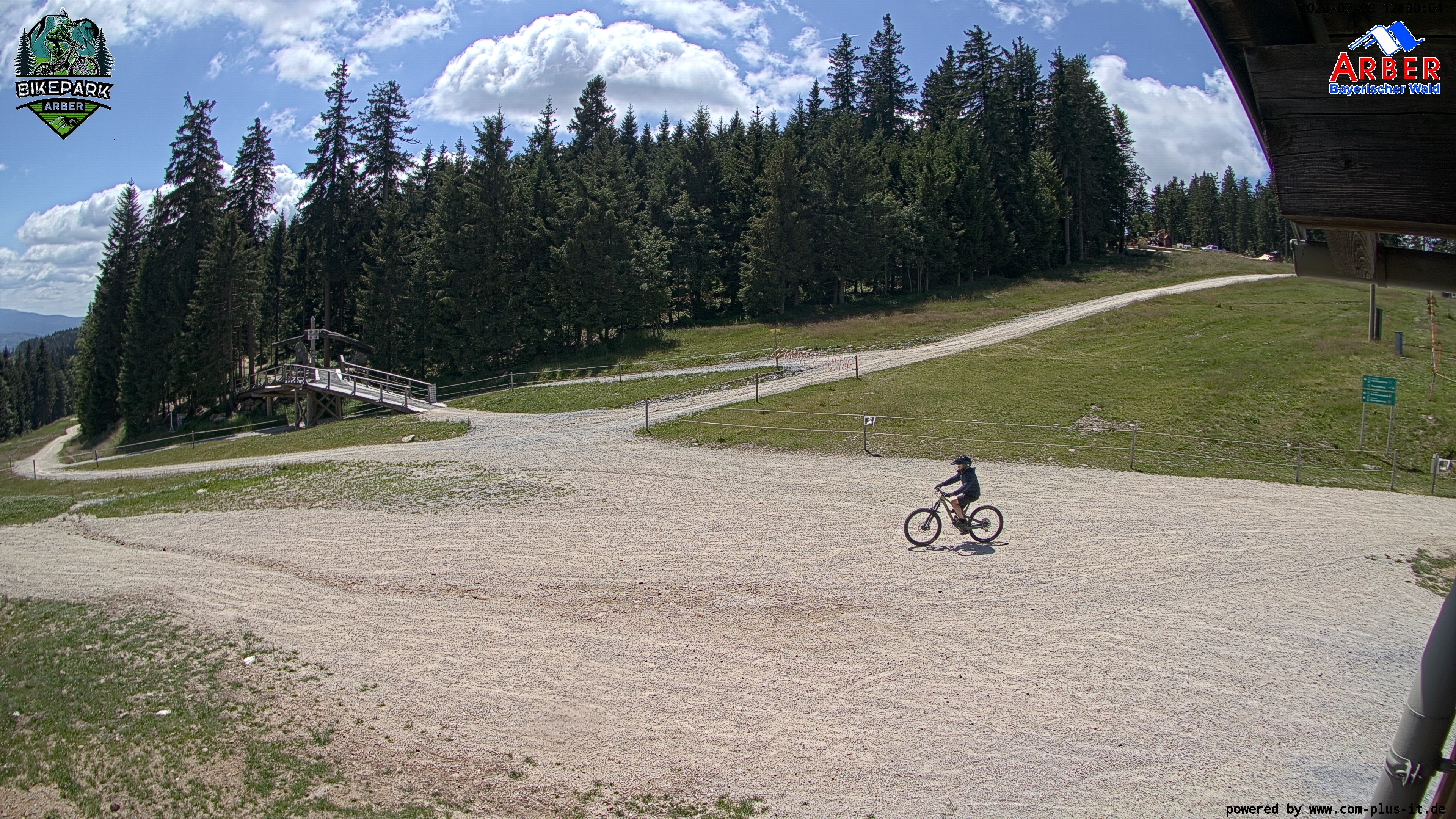 Archiv Foto Webcam ArBär Kinderland des Skigebiets am Arber