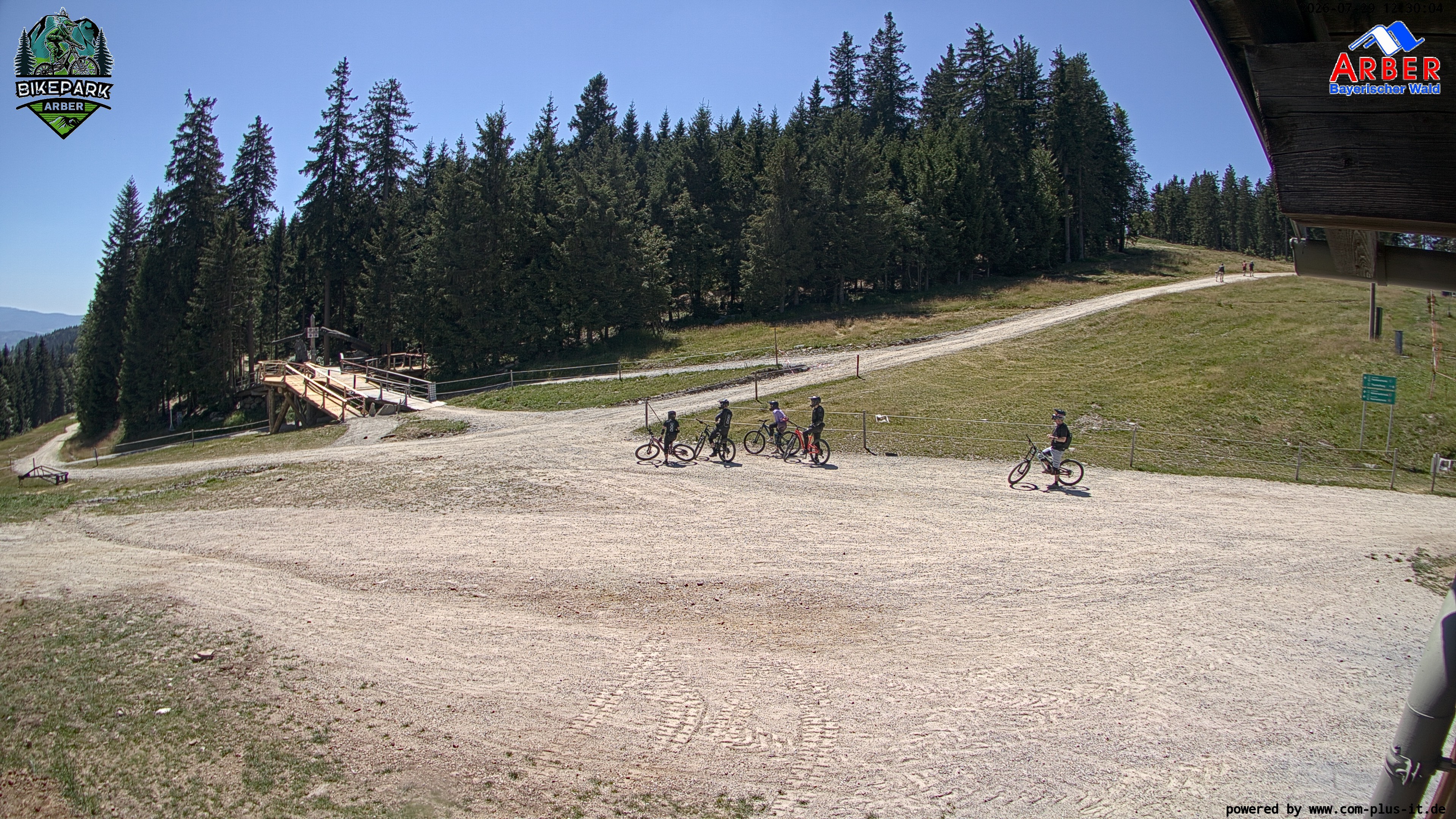 Archiv Foto Webcam ArBär Kinderland des Skigebiets am Arber