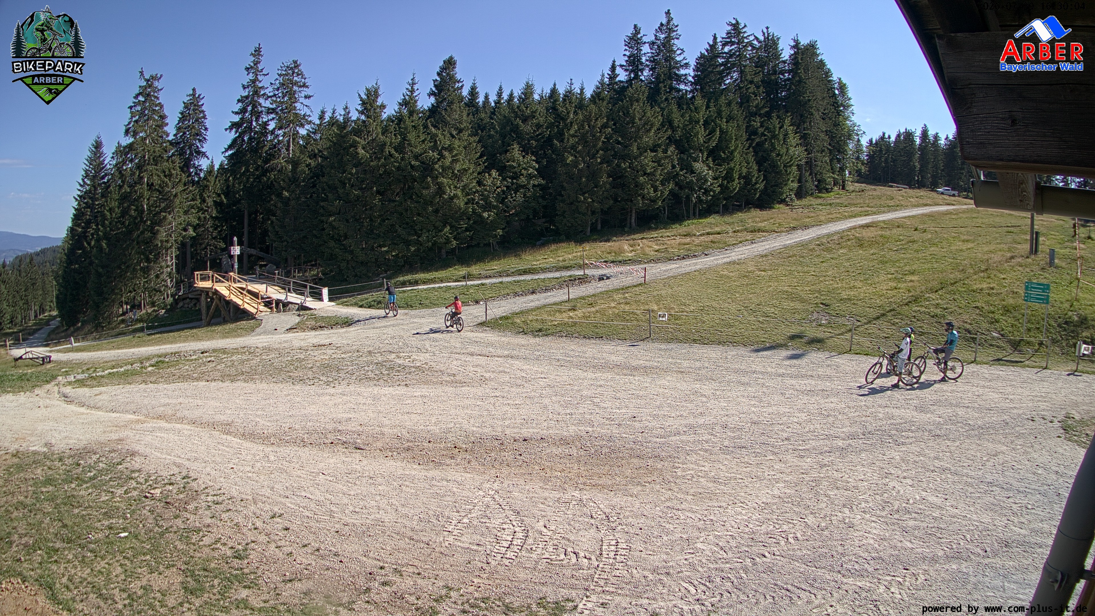 Archiv Foto Webcam ArBär Kinderland des Skigebiets am Arber