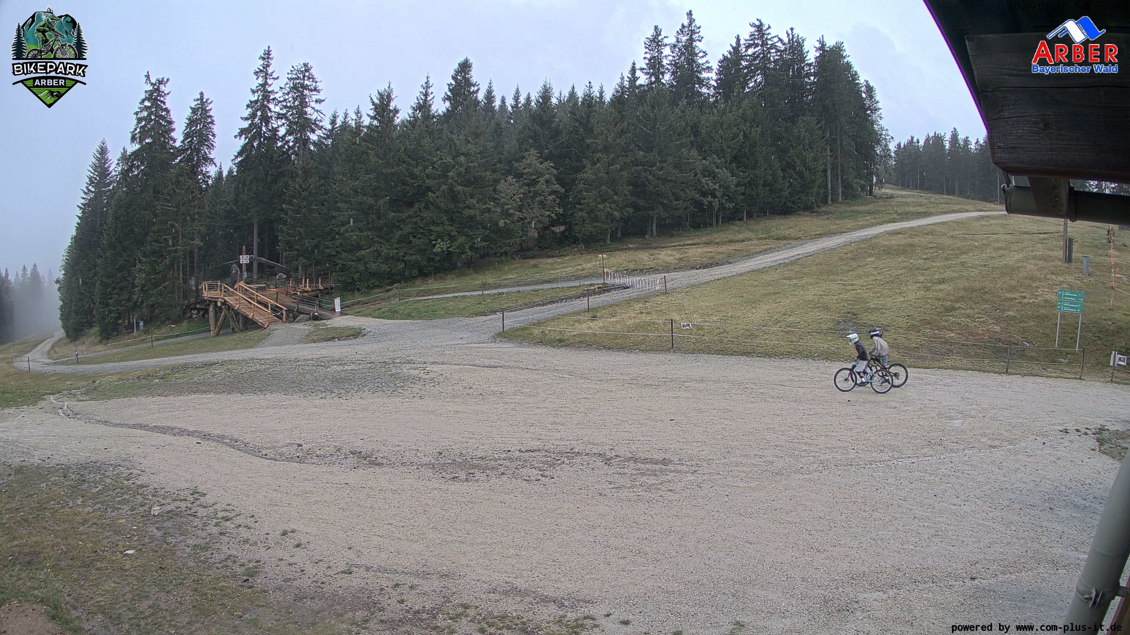 Archiv Foto Webcam ArBär Kinderland des Skigebiets am Arber