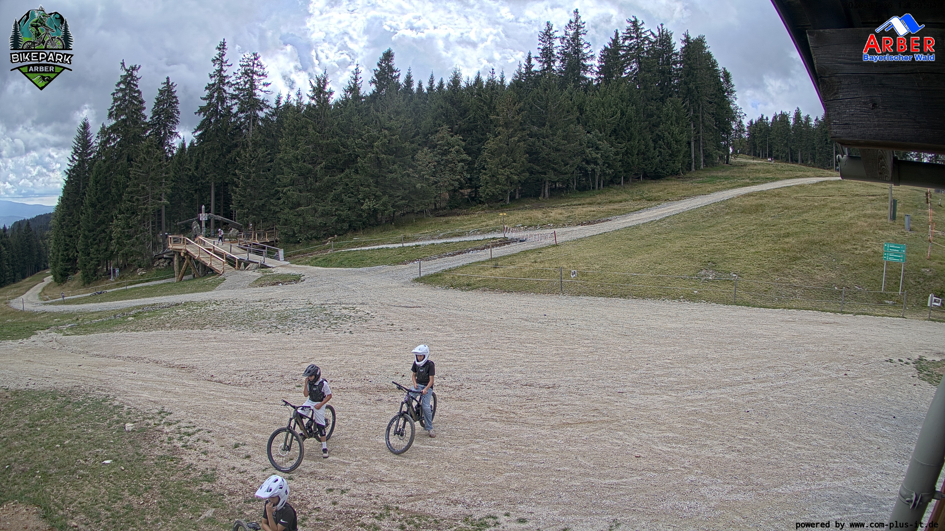 Archiv Foto Webcam ArBär Kinderland des Skigebiets am Arber