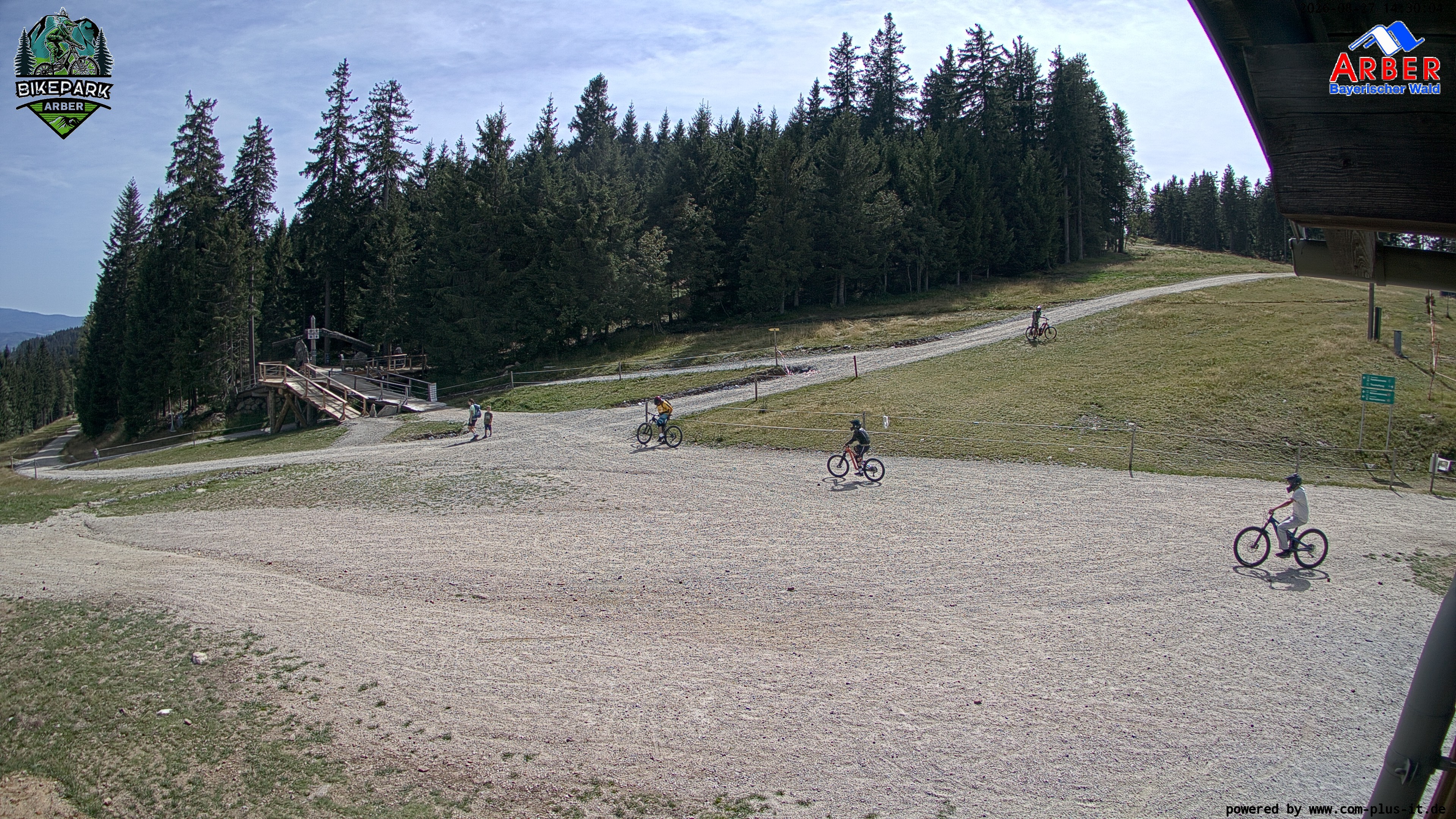 Archiv Foto Webcam ArBär Kinderland des Skigebiets am Arber
