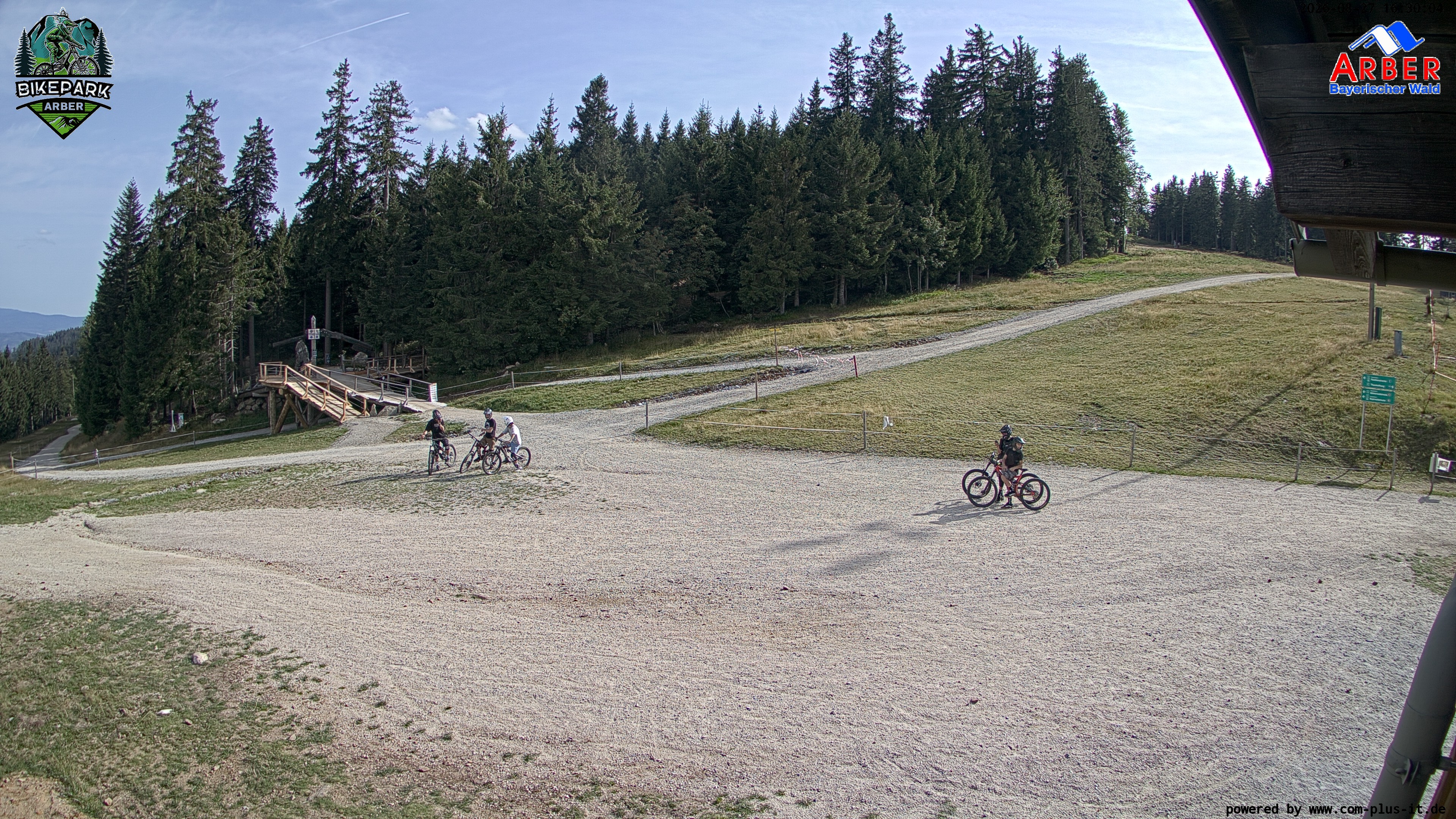 Archiv Foto Webcam ArBär Kinderland des Skigebiets am Arber