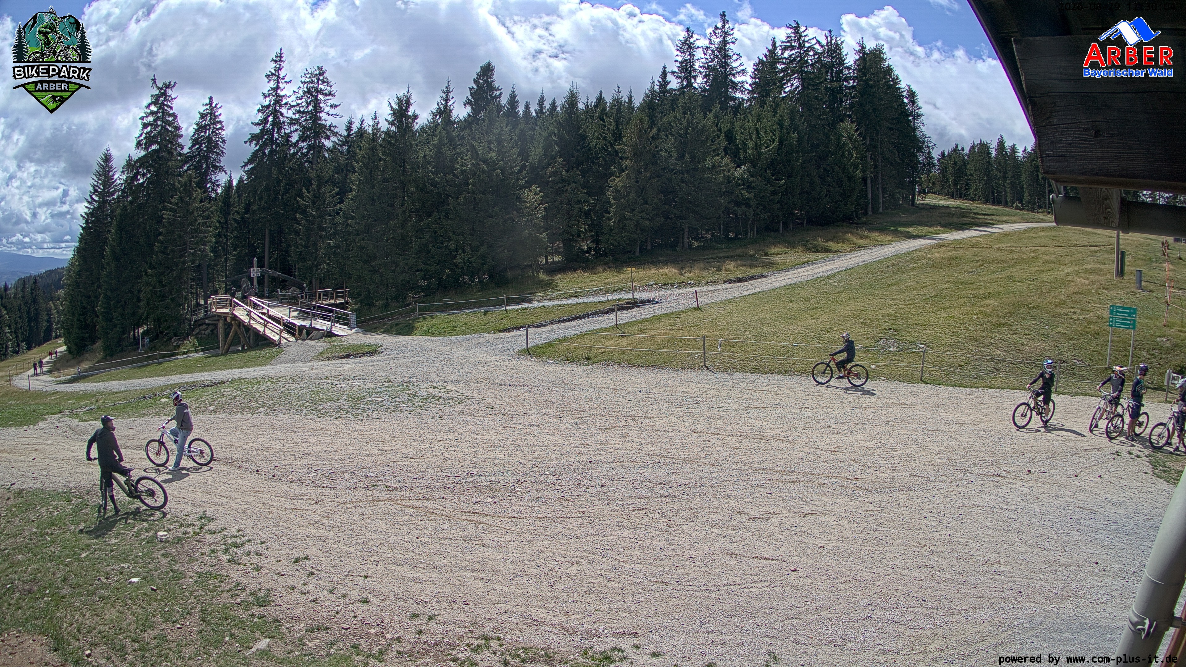 Archiv Foto Webcam ArBär Kinderland des Skigebiets am Arber