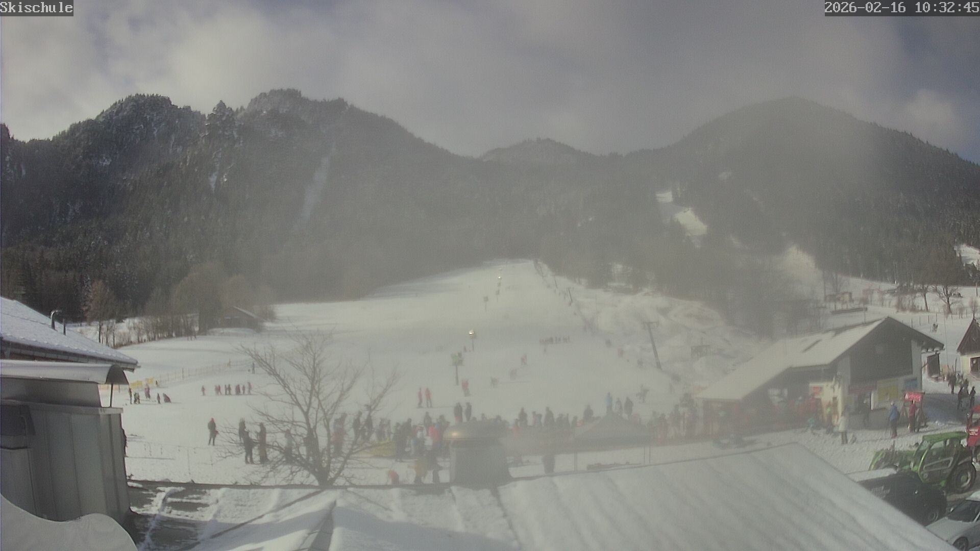 Archived image Webcam Streidlhang slope, Brauneck