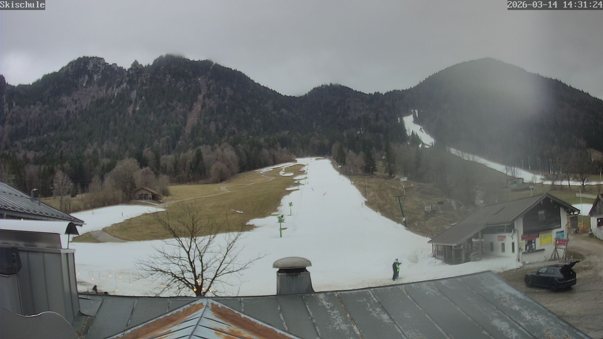 Archived image Webcam Streidlhang slope, Brauneck