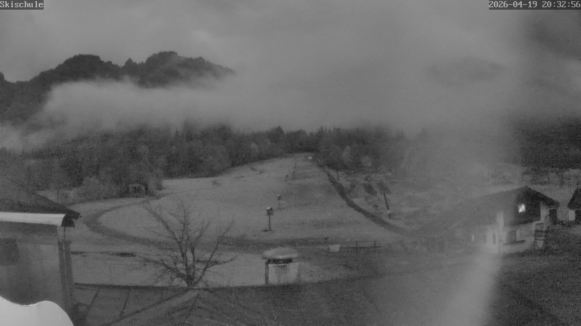 Archived image Webcam Streidlhang slope, Brauneck