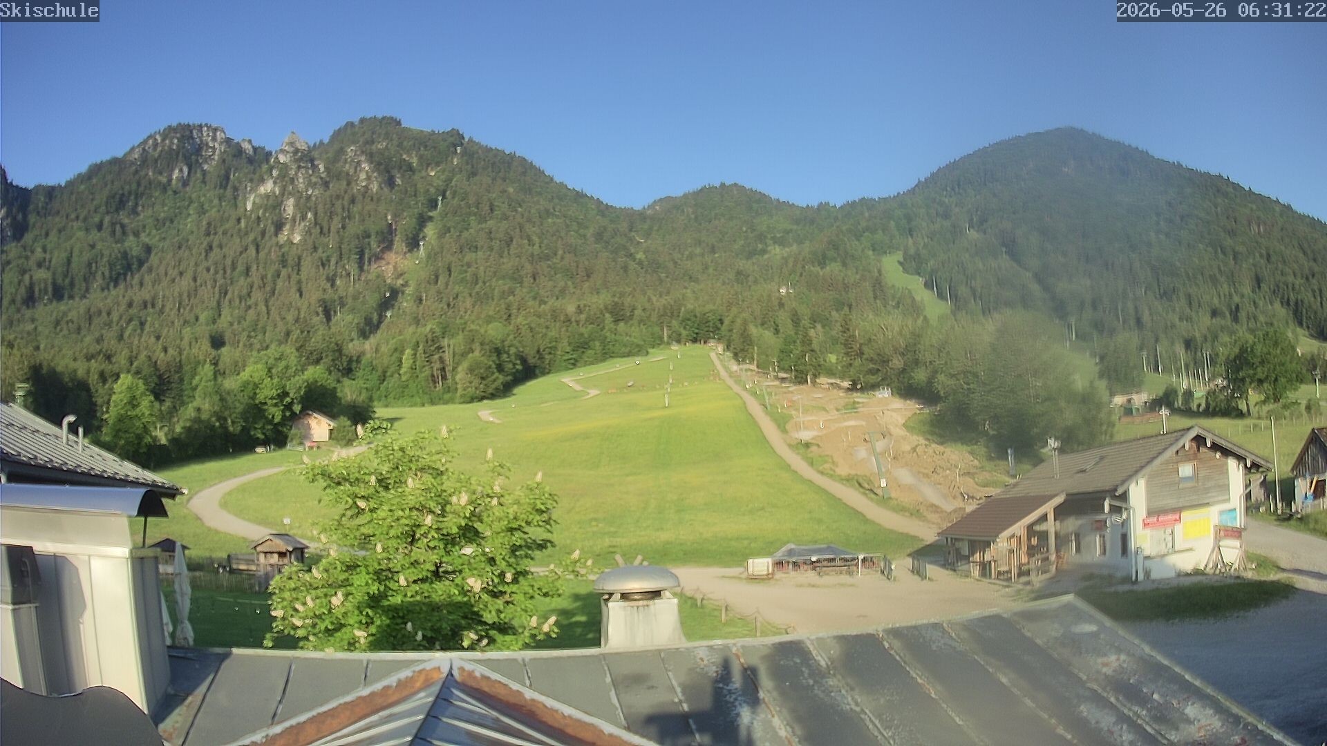 Archived image Webcam Streidlhang slope, Brauneck
