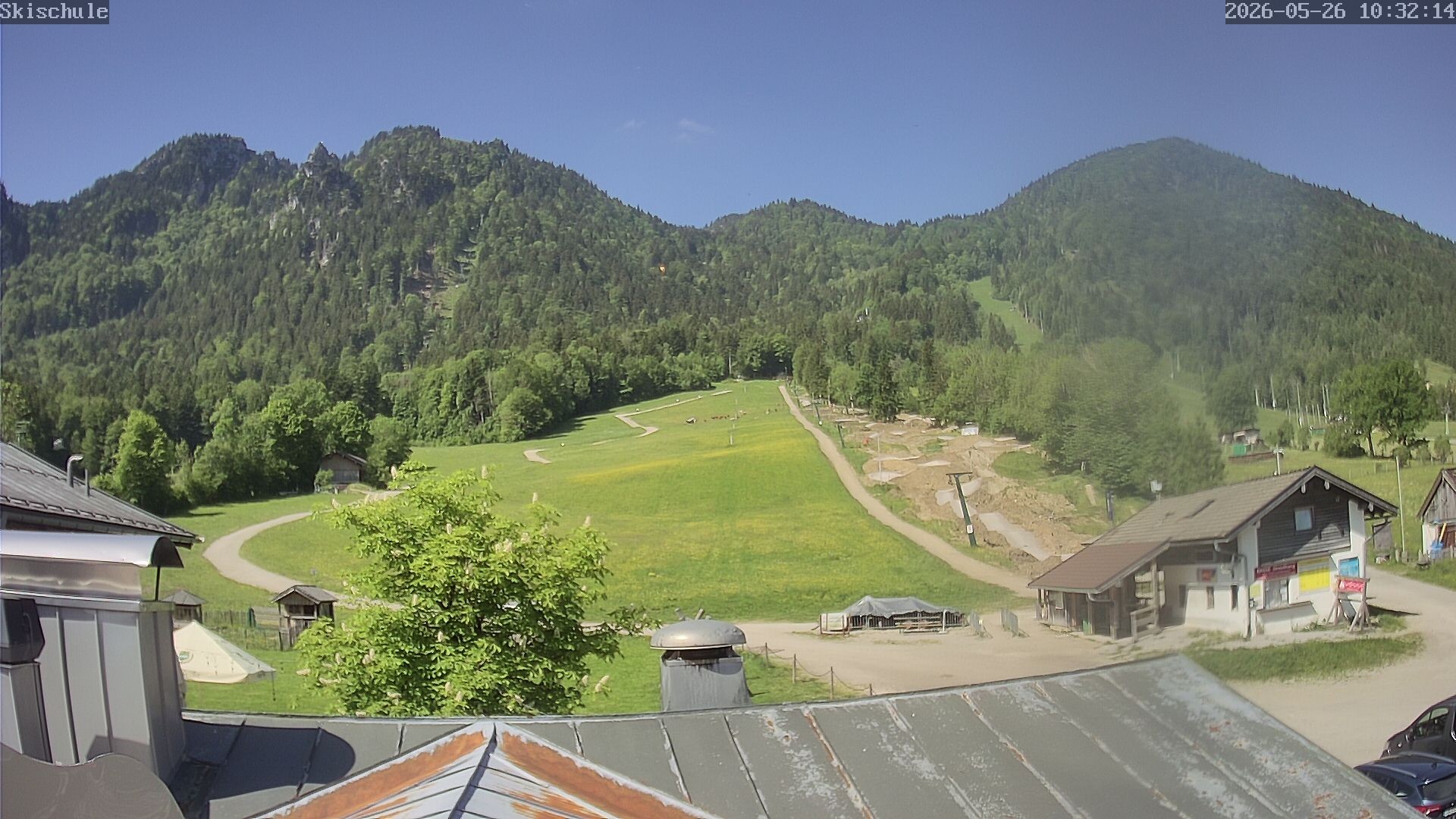Archived image Webcam Streidlhang slope, Brauneck