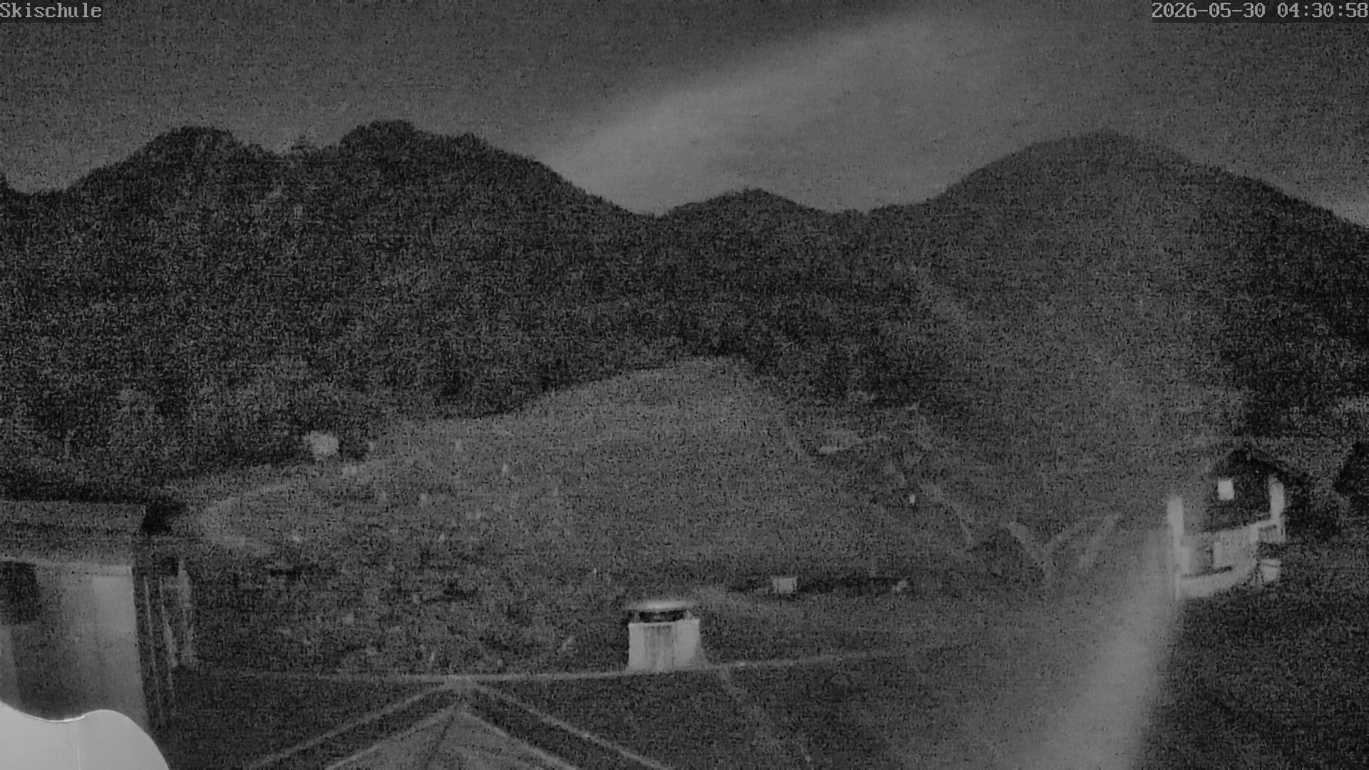 Archived image Webcam Streidlhang slope, Brauneck