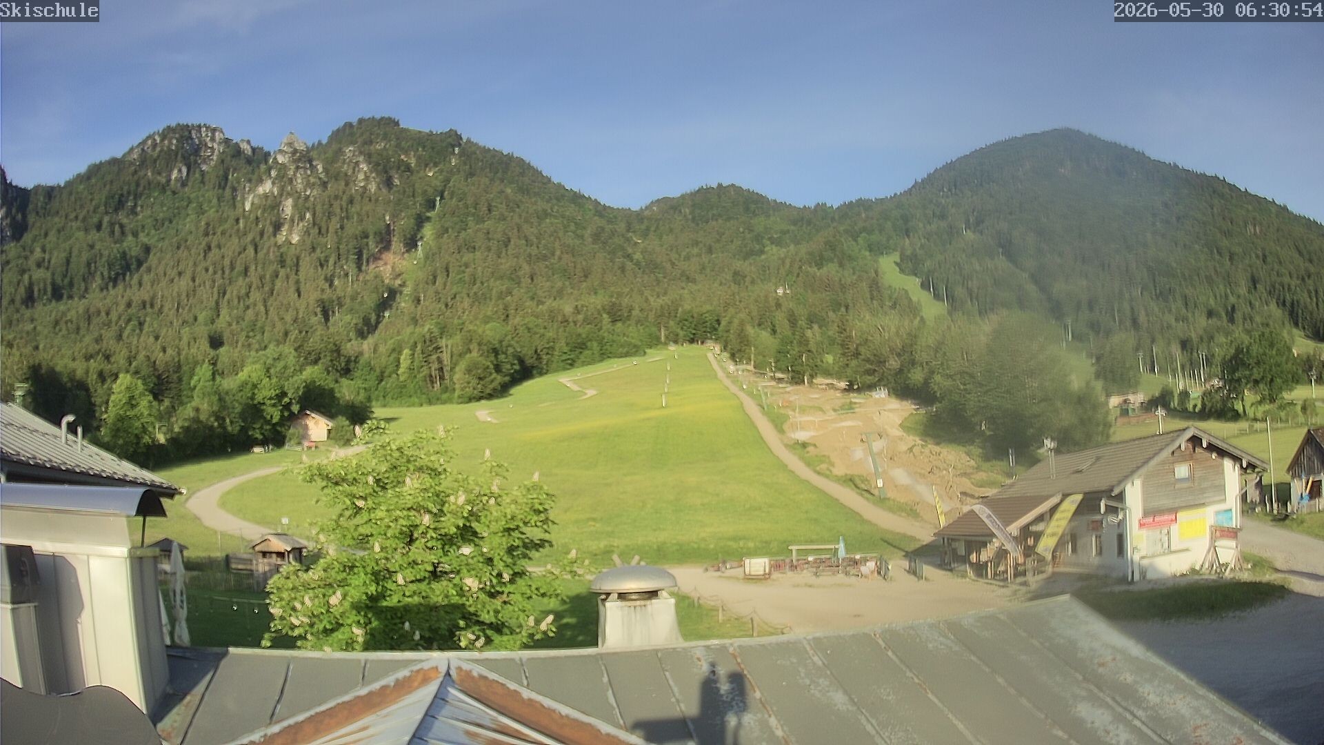 Archived image Webcam Streidlhang slope, Brauneck