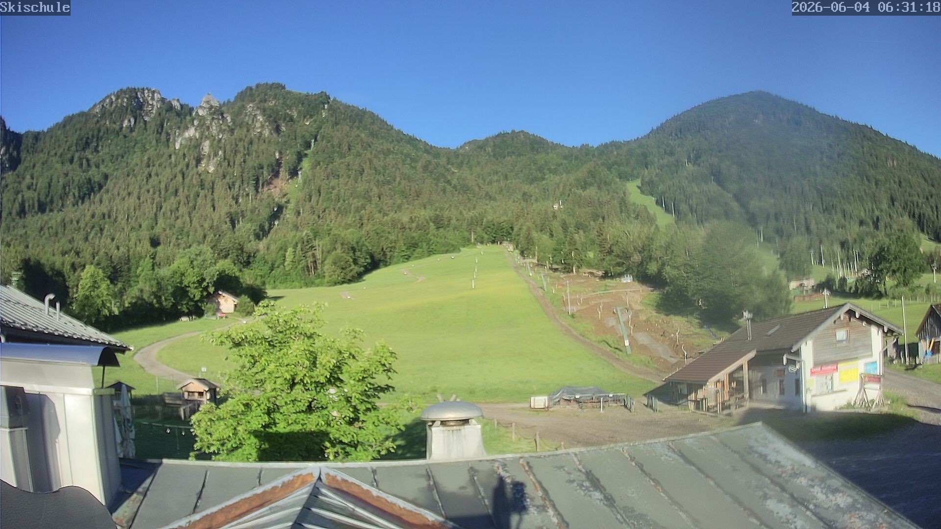 Archived image Webcam Streidlhang slope, Brauneck