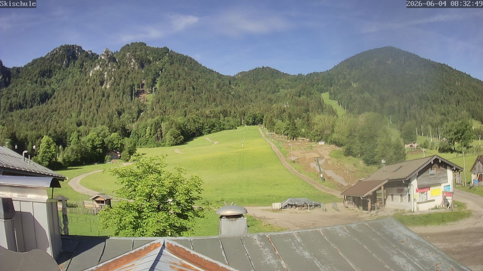 Archived image Webcam Streidlhang slope, Brauneck